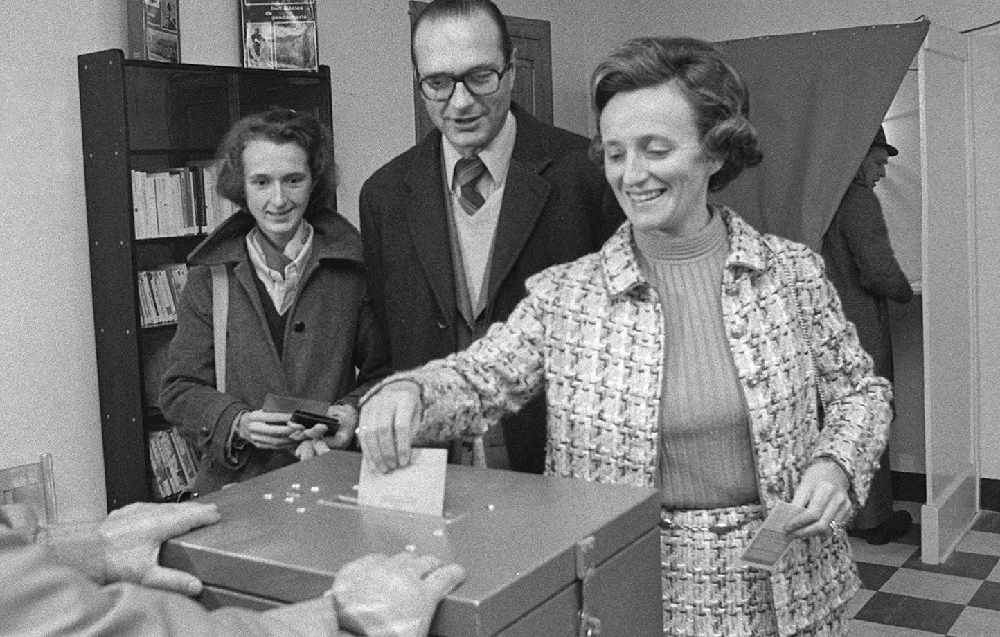 Bernadette Chirac, De Corrèze a las piezas amarillas, la esposa discreta que se convirtió en una figura imprescindible Bernadette Chirac, De Corrèze a las piezas amarillas, la esposa discreta que se convirtió en una figura imprescindible